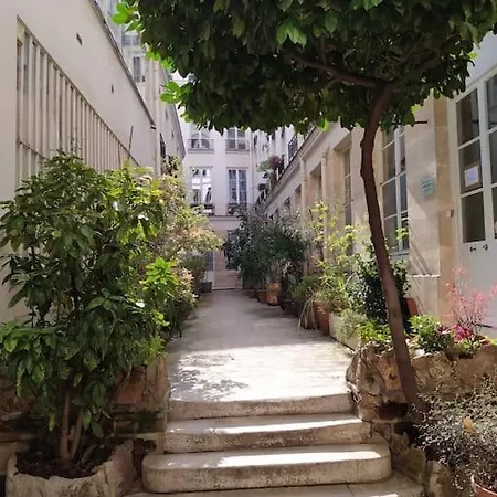 Appartamento Courtyard Retreat In The Marais *